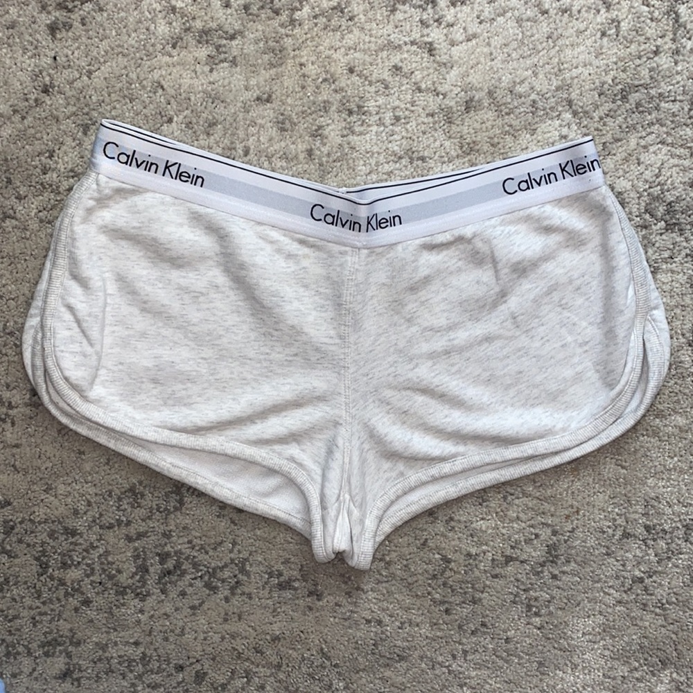 🐏 Calvin Klein Cream White Lounge Shorts Medium